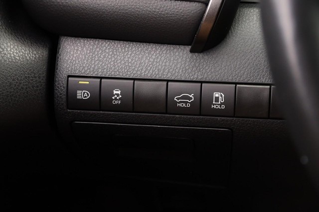 Toyota Camry Vehicle Image 21
