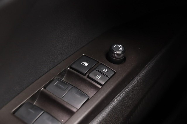 Toyota Camry Vehicle Image 22