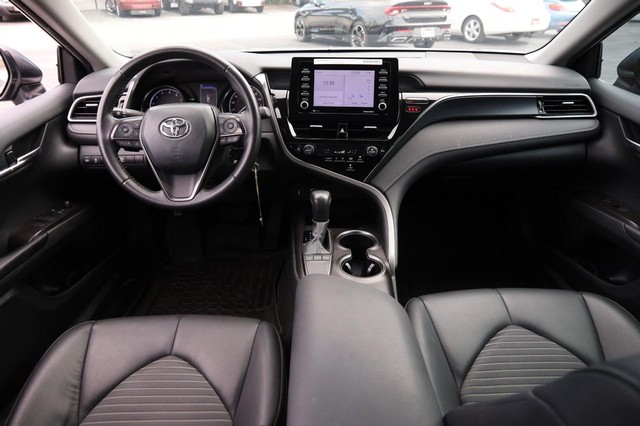 Toyota Camry Vehicle Image 23