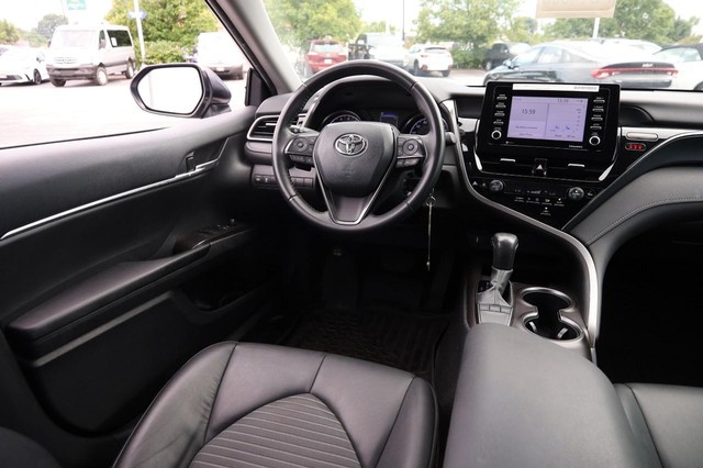 Toyota Camry Vehicle Image 24