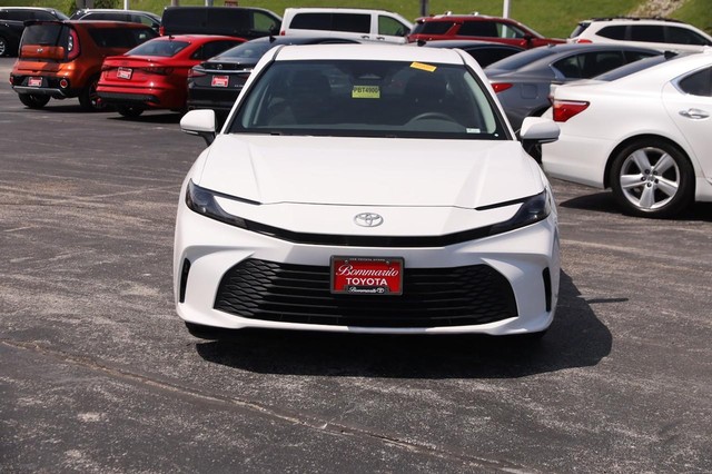 Toyota Camry Vehicle Image 04