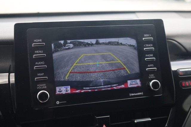 Toyota Camry Vehicle Image 14