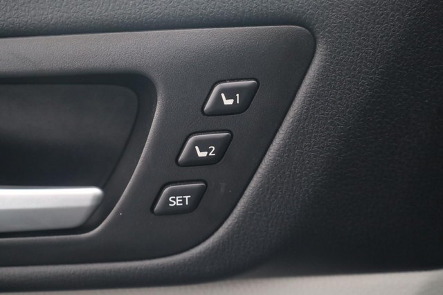 Toyota Highlander Vehicle Image 11
