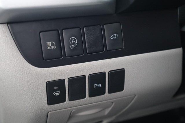 Toyota Highlander Vehicle Image 12