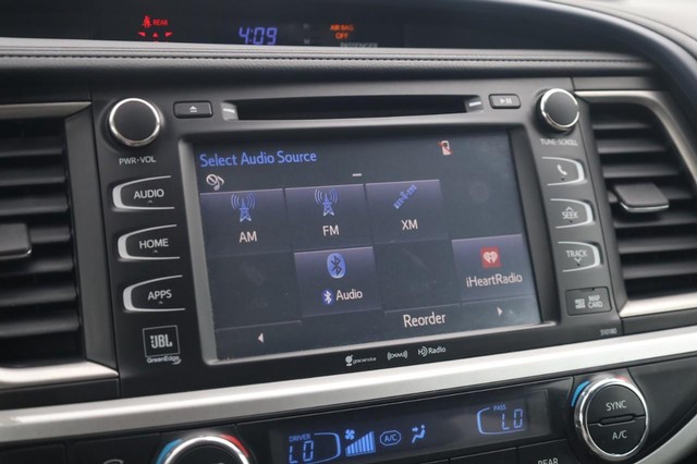 Toyota Highlander Vehicle Image 15