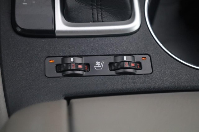 Toyota Highlander Vehicle Image 19