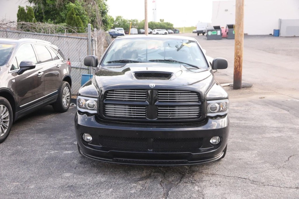 Dodge Ram SRT-10 Vehicle Full-screen Gallery Image 3