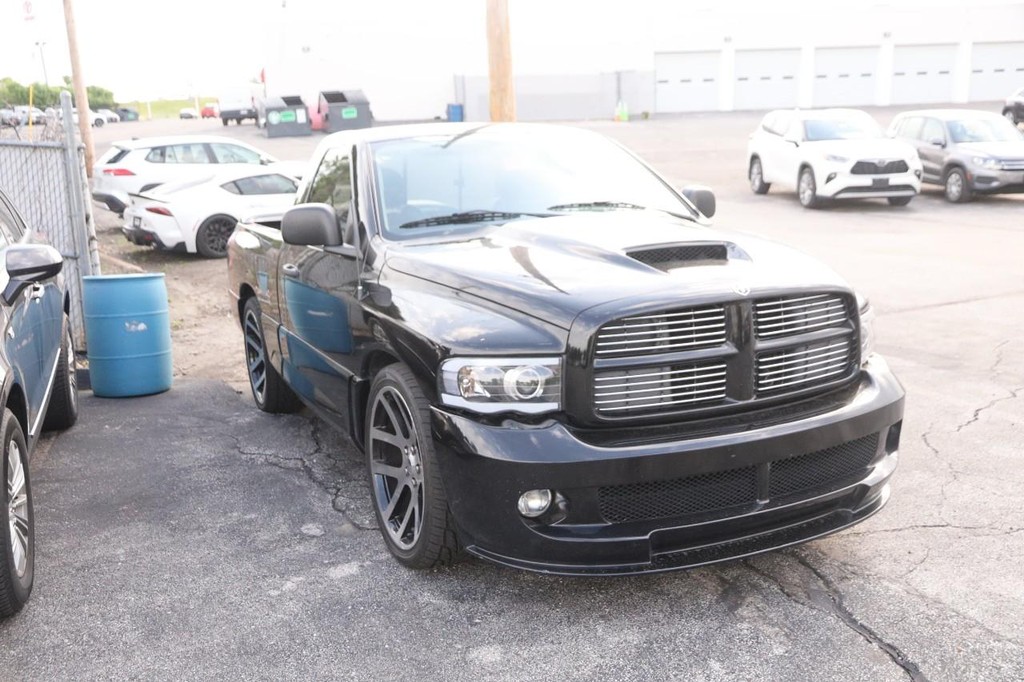 Dodge Ram SRT-10 Vehicle Full-screen Gallery Image 4