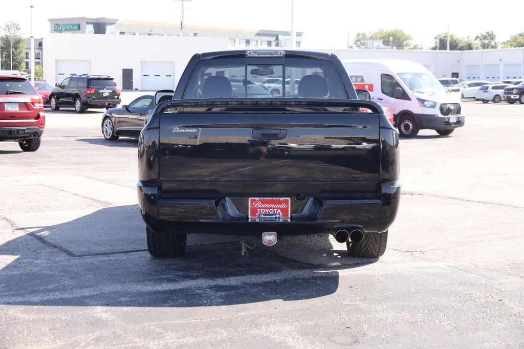 Dodge Ram SRT-10 Vehicle Full-screen Gallery Image 06