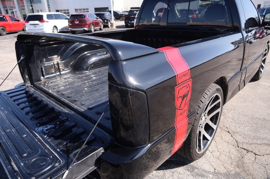 Dodge Ram SRT-10 Vehicle Full-screen Gallery Image 08