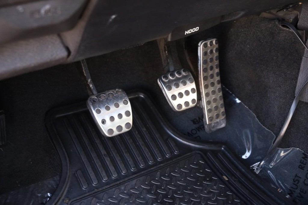 Dodge Ram SRT-10 Vehicle Full-screen Gallery Image 13