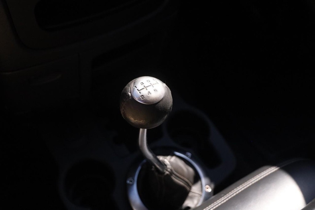 Dodge Ram SRT-10 Vehicle Full-screen Gallery Image 22