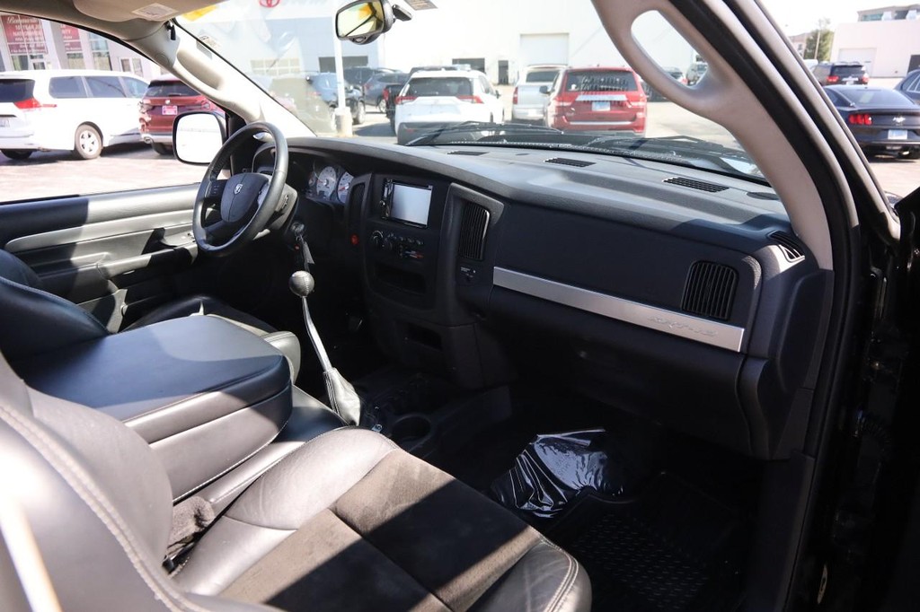 Dodge Ram SRT-10 Vehicle Full-screen Gallery Image 27