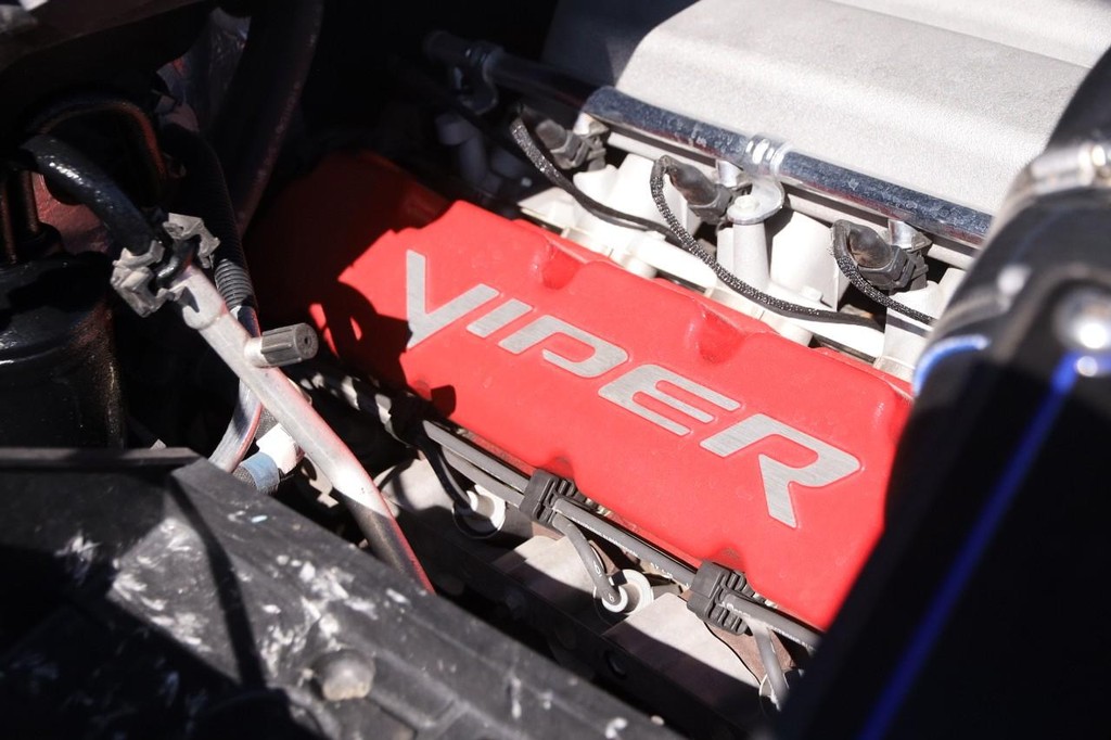 Dodge Ram SRT-10 Vehicle Full-screen Gallery Image 32