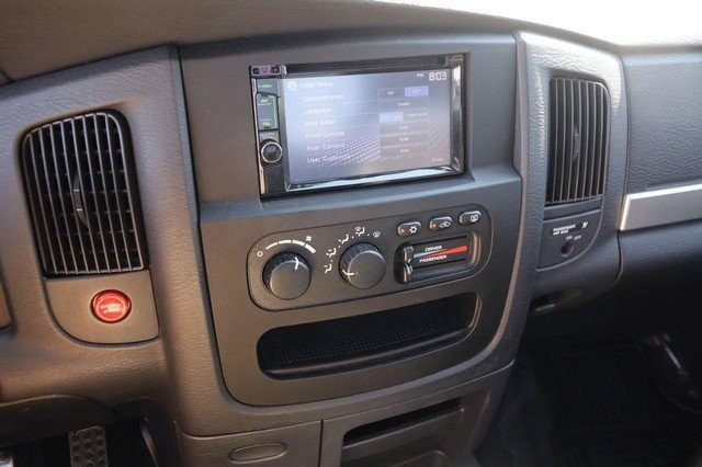 Dodge Ram SRT-10 Vehicle Full-screen Gallery Image 19