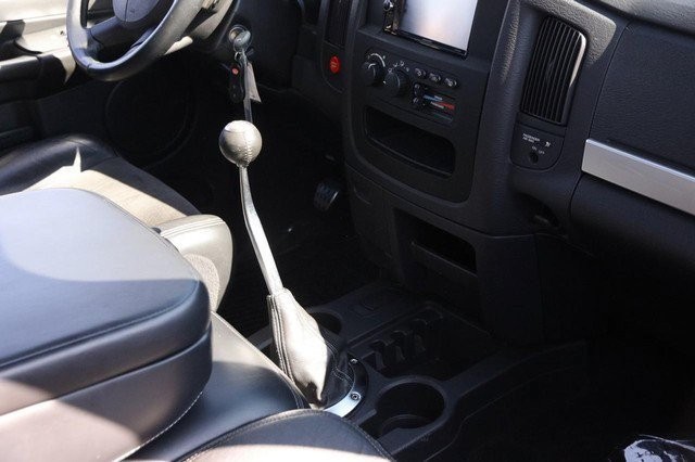 Dodge Ram SRT-10 Vehicle Full-screen Gallery Image 29