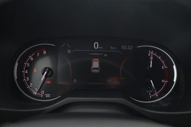Toyota RAV4 Vehicle Full-screen Gallery Image 13