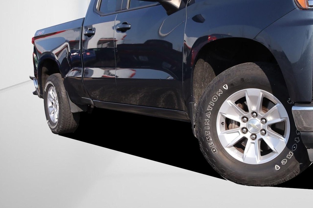 Chevrolet Silverado 1500 Vehicle Full-screen Gallery Image 03