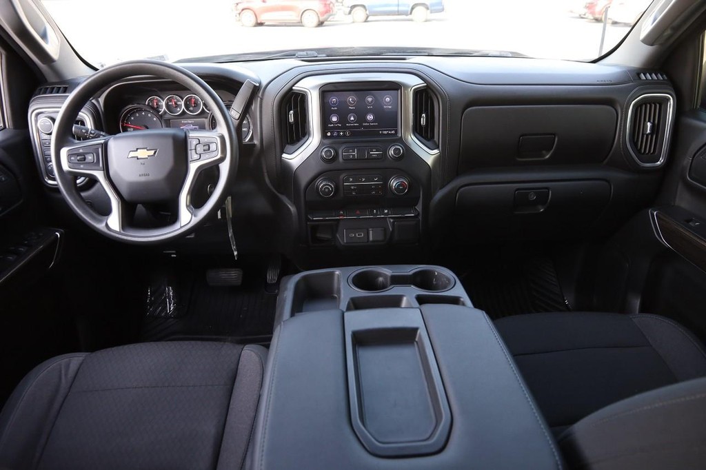 Chevrolet Silverado 1500 Vehicle Full-screen Gallery Image 19