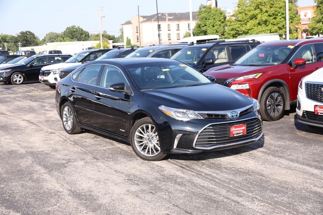 Toyota Avalon Hybrid Vehicle Image 02
