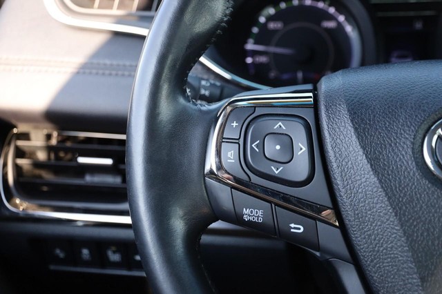 Toyota Avalon Hybrid Vehicle Image 12
