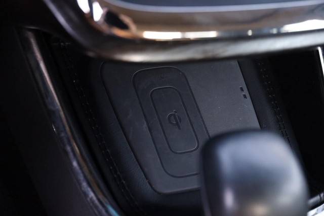 Toyota Avalon Hybrid Vehicle Image 20