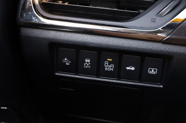 Toyota Avalon Hybrid Vehicle Image 22
