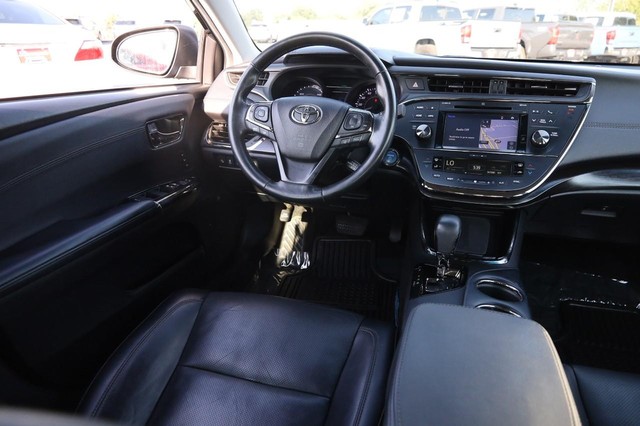 Toyota Avalon Hybrid Vehicle Image 24
