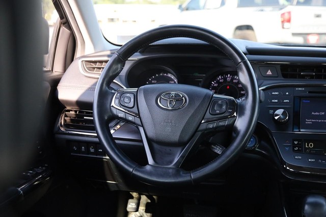 Toyota Avalon Hybrid Vehicle Image 25