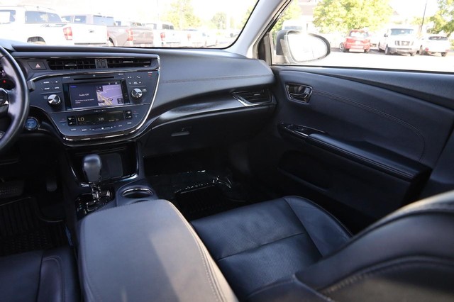 Toyota Avalon Hybrid Vehicle Image 27