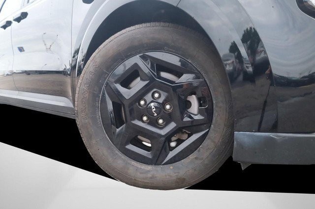 Kia Carnival Vehicle Image 03
