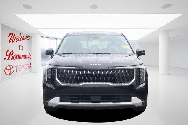 Kia Carnival Vehicle Image 04