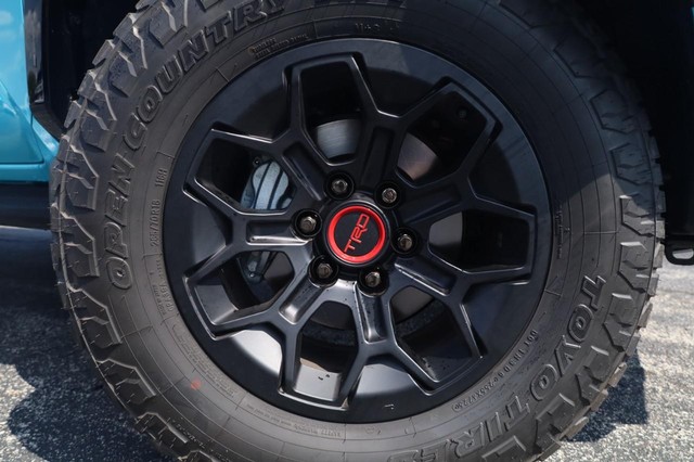 Toyota 4Runner Vehicle Image 02
