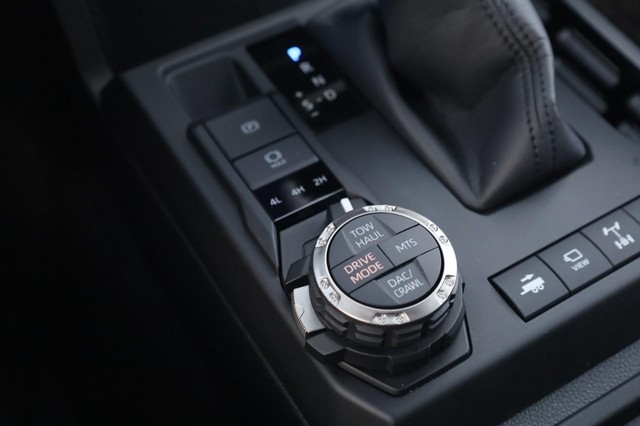 Toyota 4Runner Vehicle Image 18