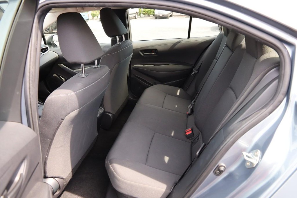 Toyota Corolla Vehicle Full-screen Gallery Image 9