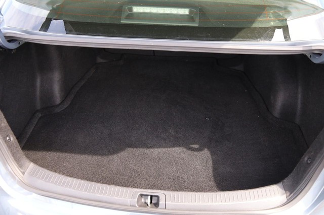 Toyota Corolla Vehicle Image 07