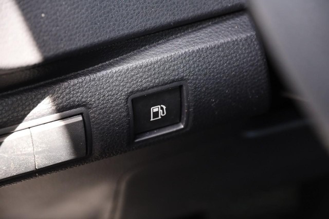 Toyota Corolla Vehicle Image 28