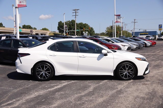 Toyota Camry Vehicle Image 05
