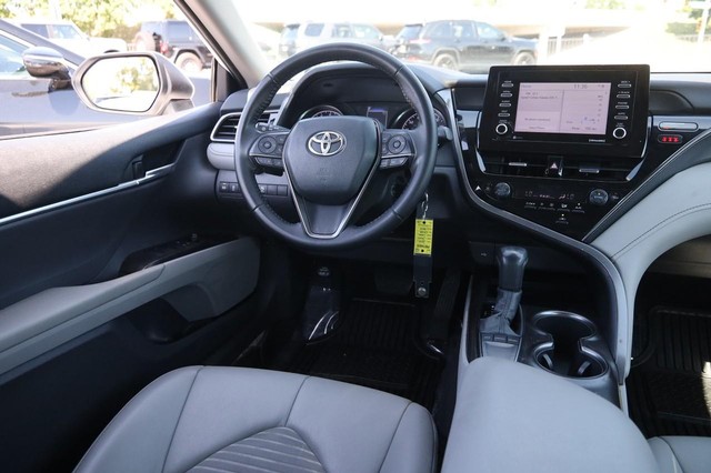 Toyota Camry Vehicle Image 22