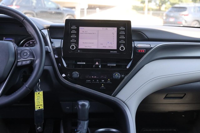 Toyota Camry Vehicle Image 24
