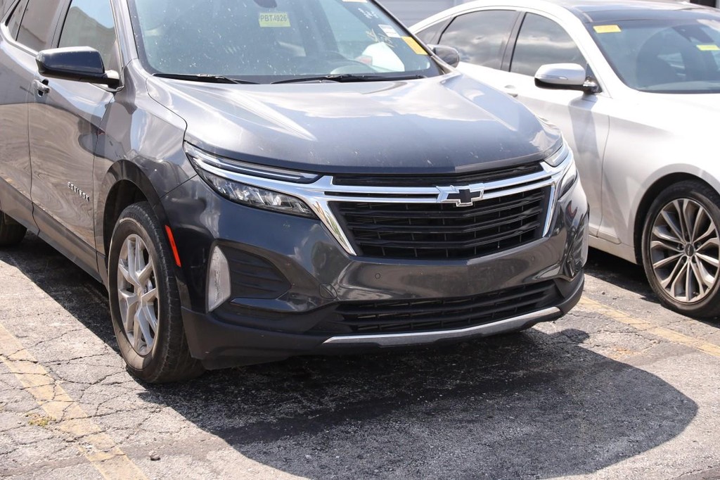 Chevrolet Equinox Vehicle Full-screen Gallery Image 02