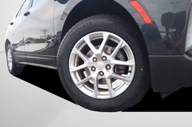 Chevrolet Equinox Vehicle Full-screen Gallery Image 3