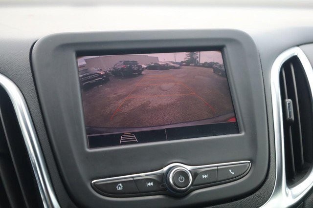 Chevrolet Equinox Vehicle Full-screen Gallery Image 16