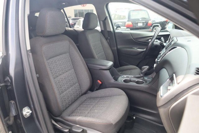 Chevrolet Equinox Vehicle Full-screen Gallery Image 21