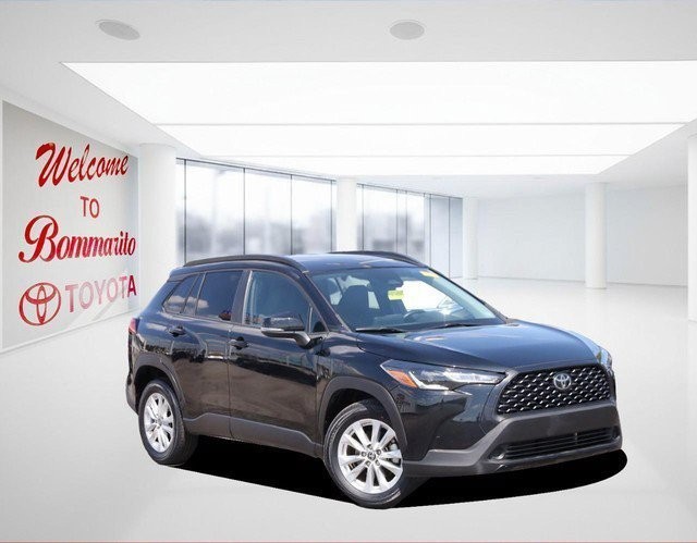 Toyota Corolla Cross Vehicle Image 02