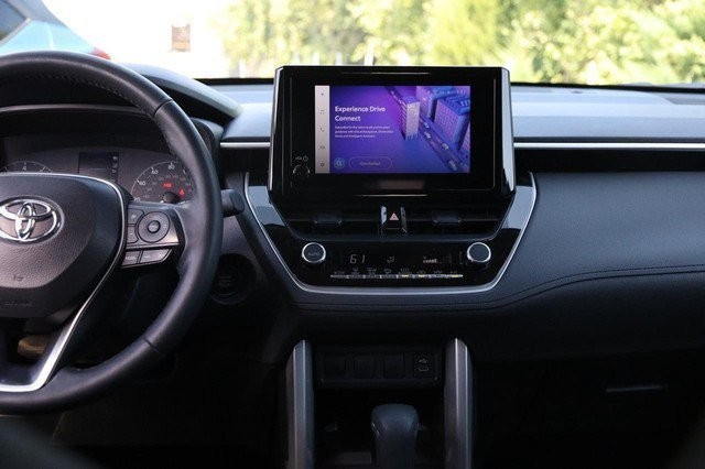 Toyota Corolla Cross Vehicle Image 25
