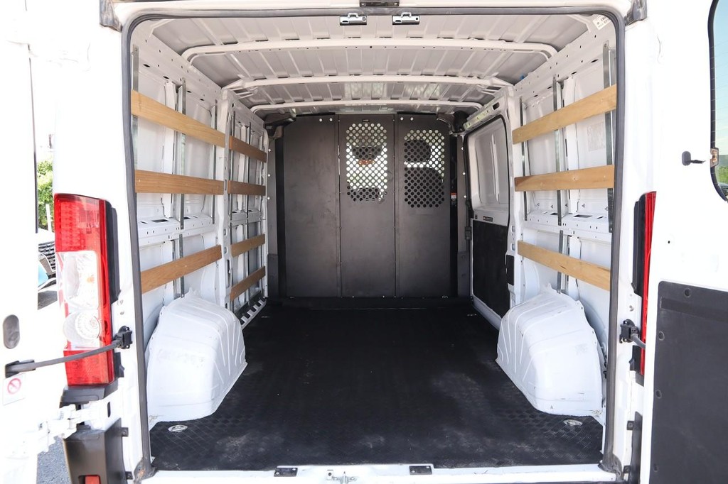 Ram ProMaster Cargo Van Vehicle Full-screen Gallery Image 7
