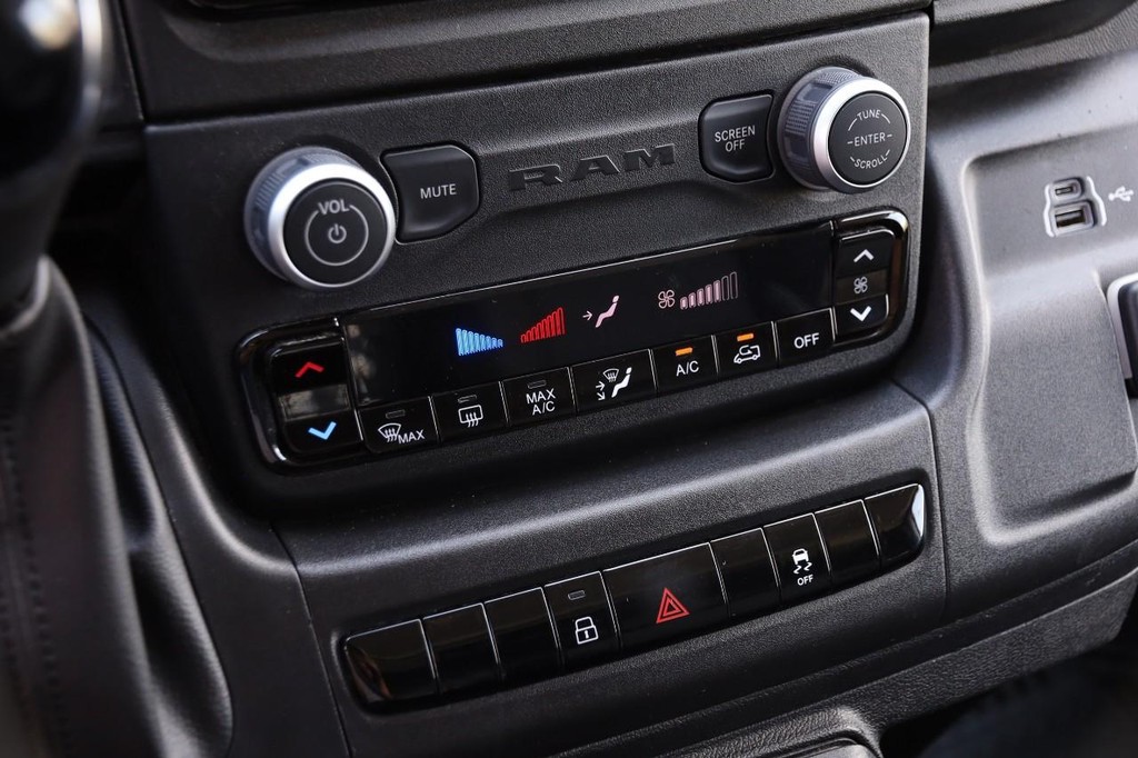 Ram ProMaster Cargo Van Vehicle Full-screen Gallery Image 19