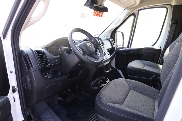 Ram ProMaster Cargo Van Vehicle Image 21