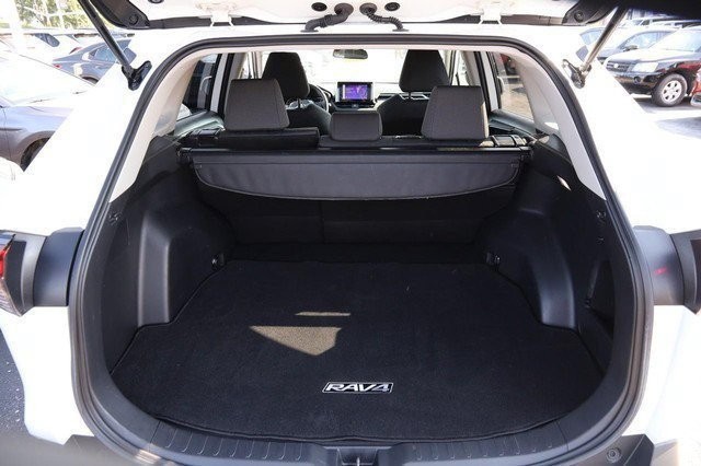 Toyota RAV4 Vehicle Image 07